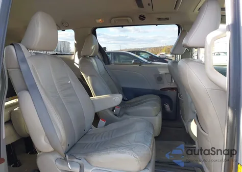 2012 Toyota Sienna Xle 7 Passenger z USA, uszkodzony, nr VIN 5TDDK3DC2CS030751